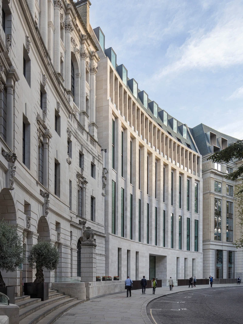 Exterior of 8 Finsbury Circus