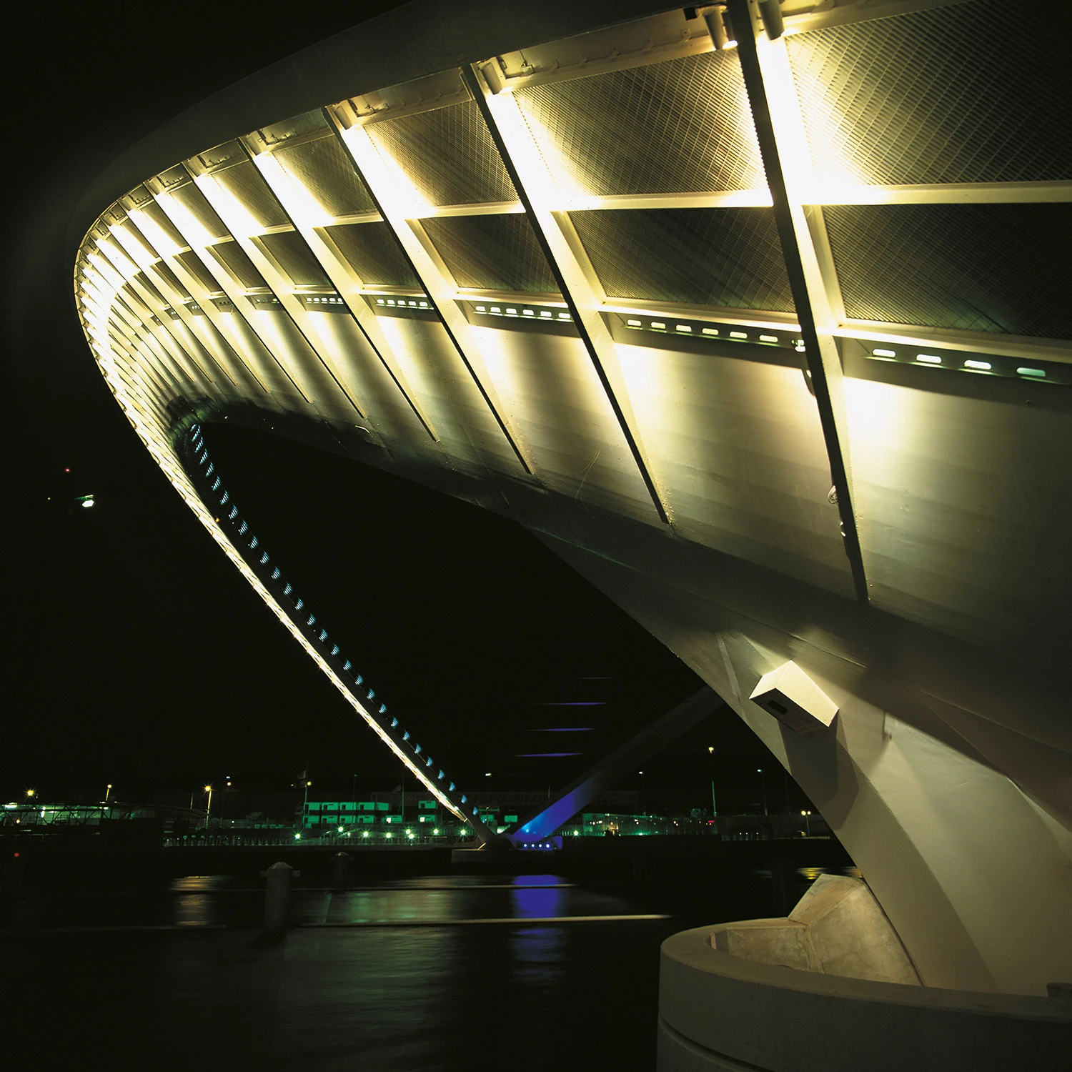 Architectural lighting on Gateshead Millennium Bridge