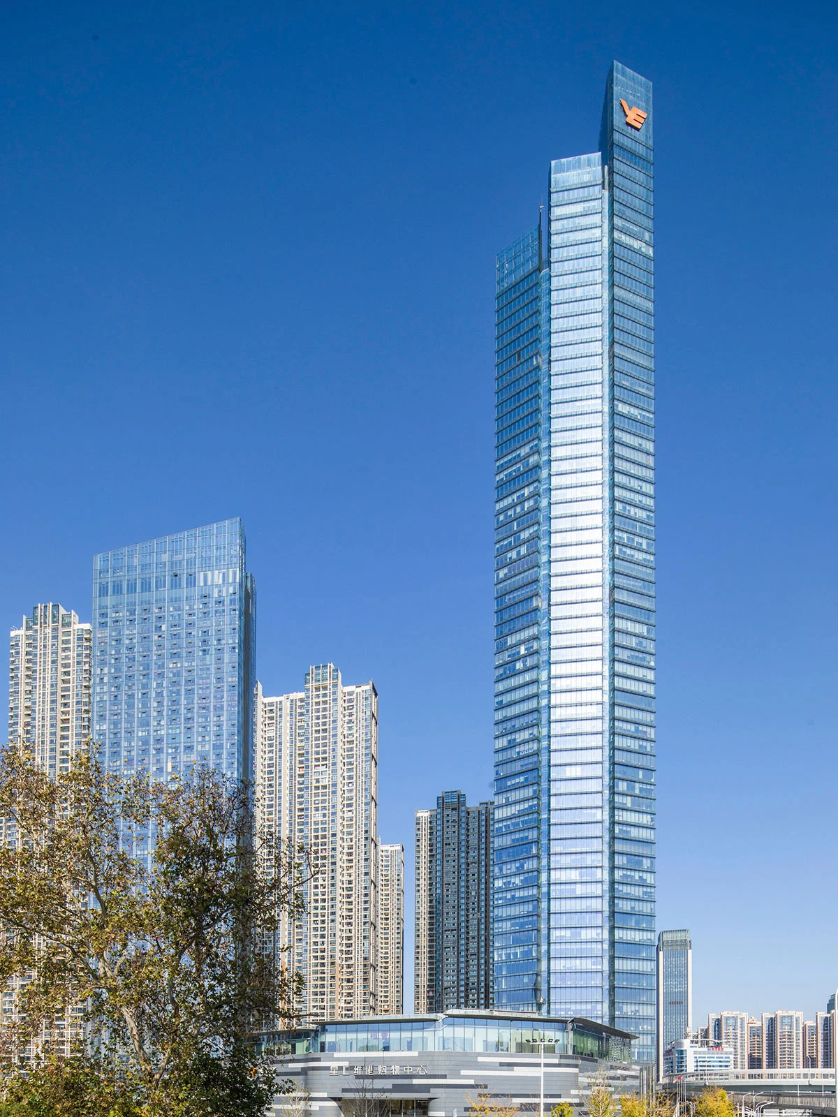 Exterior of the Yuexiu Fortune Centre