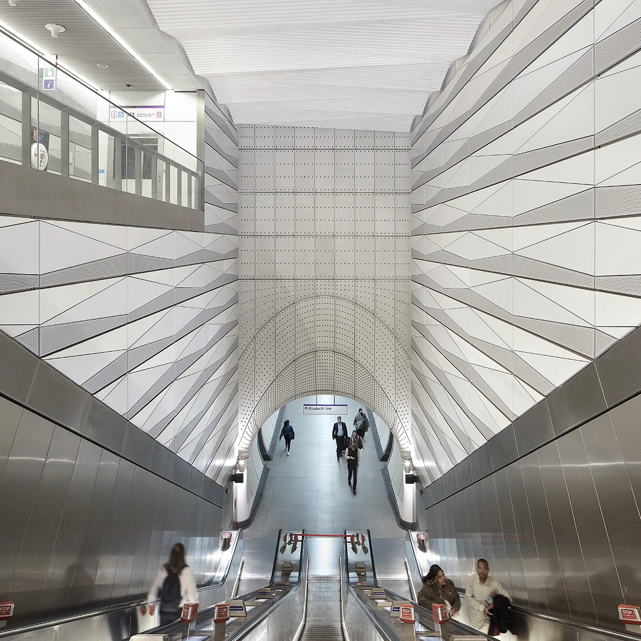 Interior of Liverpool Street Station Elizabeth Line